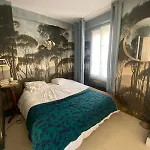 Apartment T3 Lumineux Et Moderne Plein Centre, Gare Et Tram A 50m *